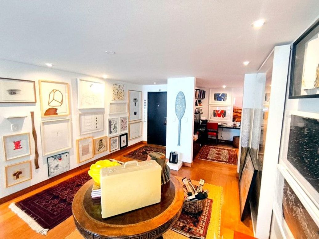 Apartamento de 3 alcobas en venta en Santa Barbara Central, Bogotá, 209 m² · foto 4 de 20