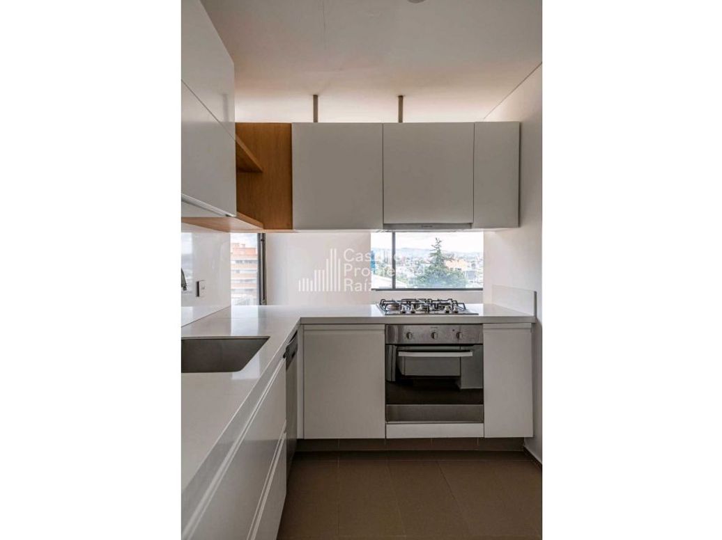 Apartamento de 2 alcobas en venta en Chico, Bogotá, 87 m² · foto 6 de 12