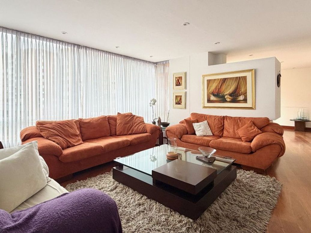 Apartamento de 3 alcobas en venta en Colina Campestre, Bogotá, 148 m² · foto 2 de 20