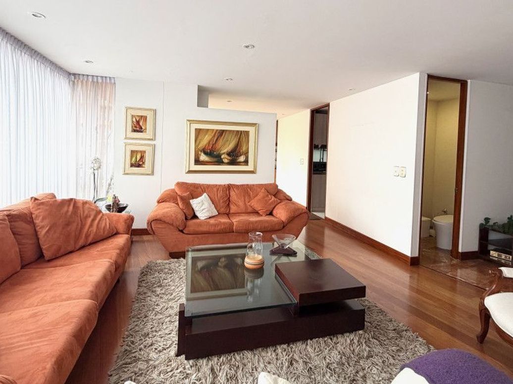 Apartamento de 3 alcobas en venta en Colina Campestre, Bogotá, 148 m² · foto 3 de 20