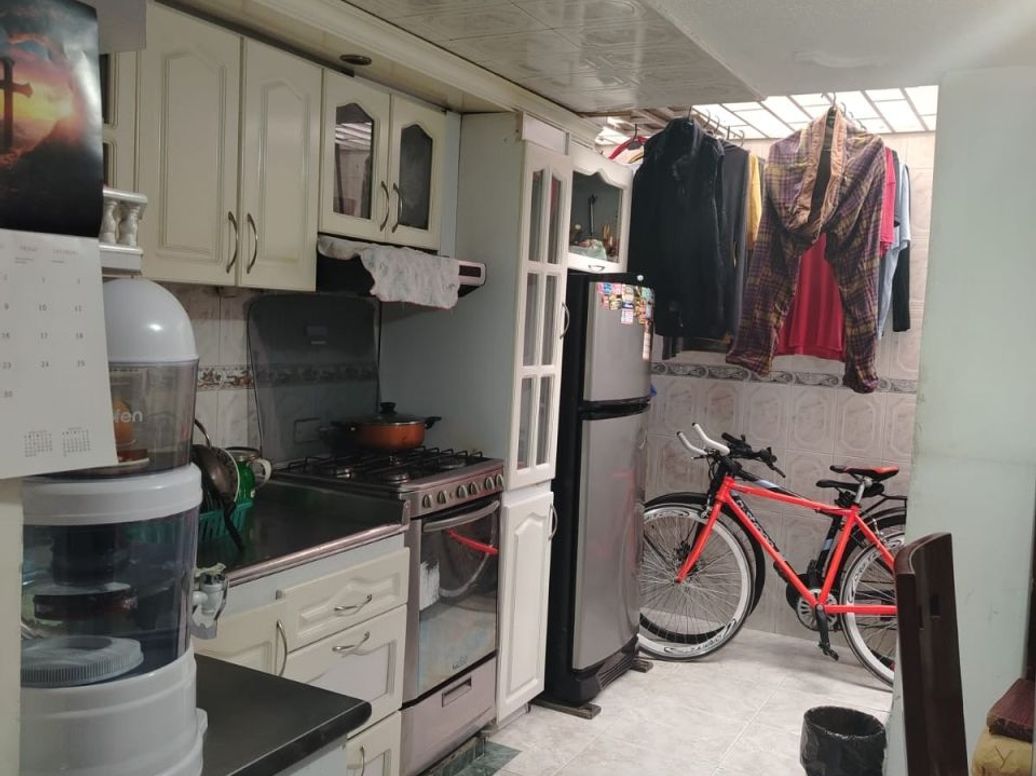 Casa de 4 alcobas en venta en Cr Jardines De Alsacia, Bogotá, 75 m² · foto 4 de 7
