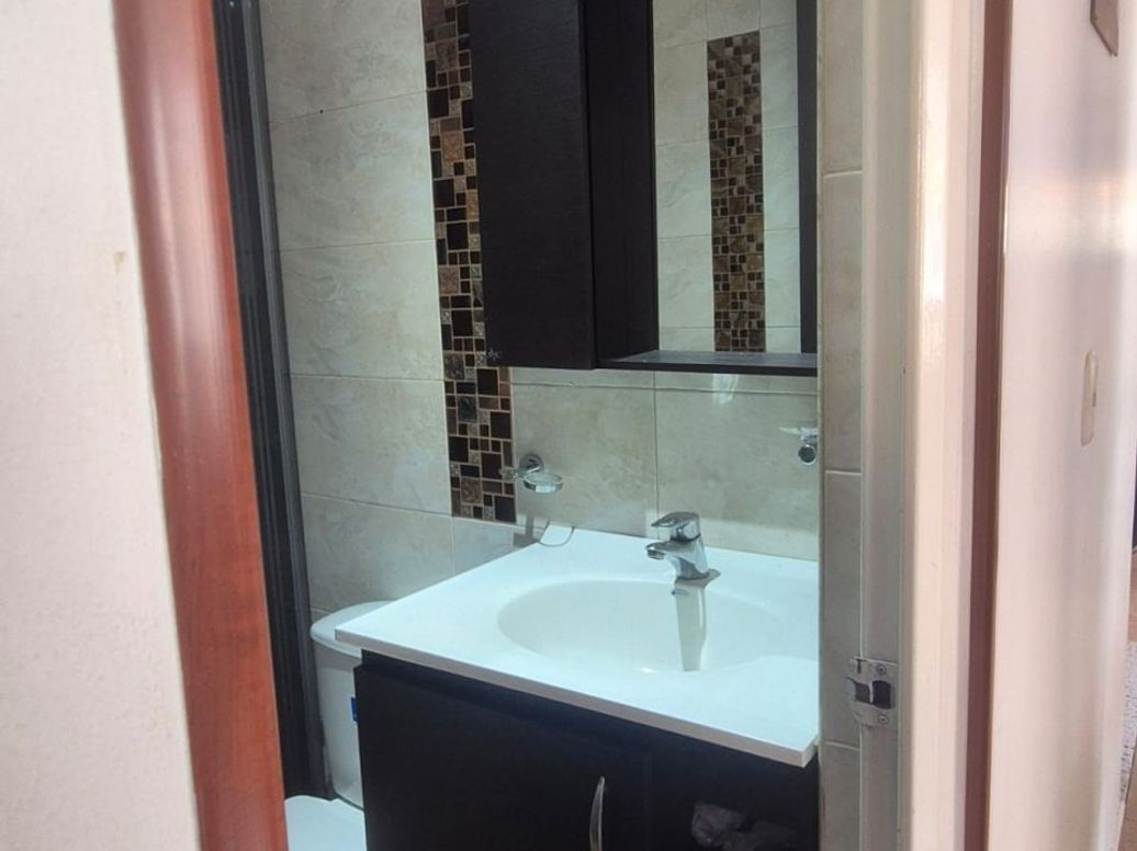 Apartamento de 3 alcobas en venta en India Catalina, Bogotá, 47 m² · foto 8 de 9