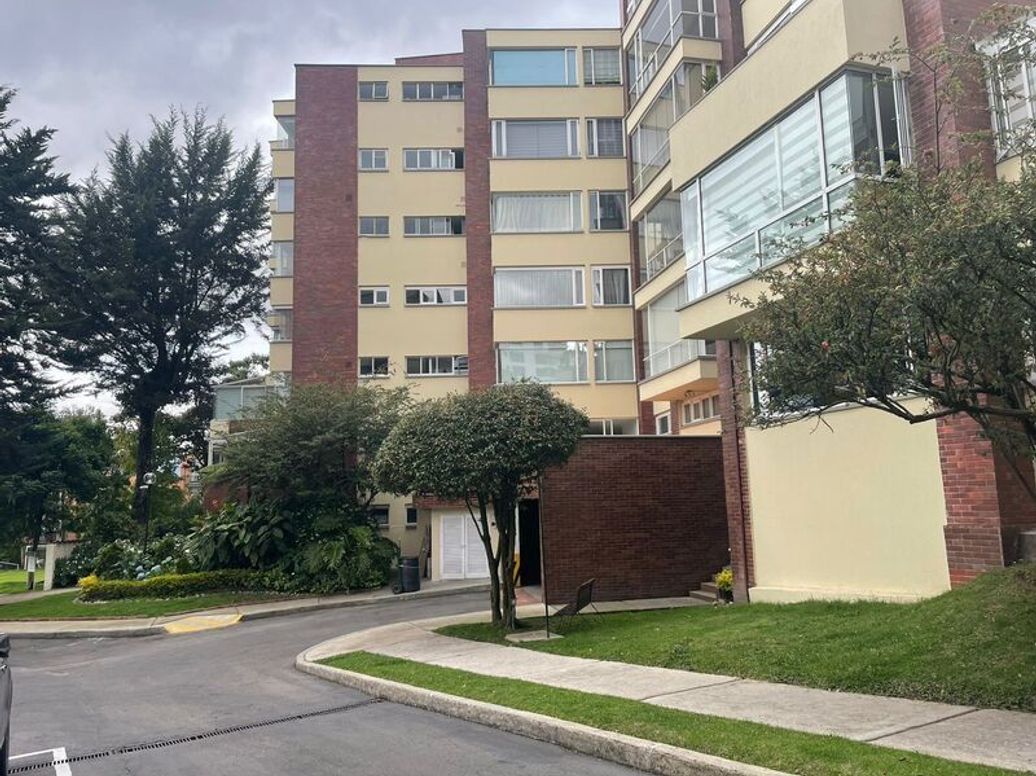 Apartamento de 3 alcobas en venta en Cr Bosque De Gratamira, Bogotá, 196 m² · foto 20 de 20