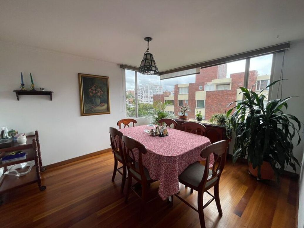 Apartamento de 3 alcobas en venta en Cr Bosque De Gratamira, Bogotá, 196 m² · foto 5 de 20