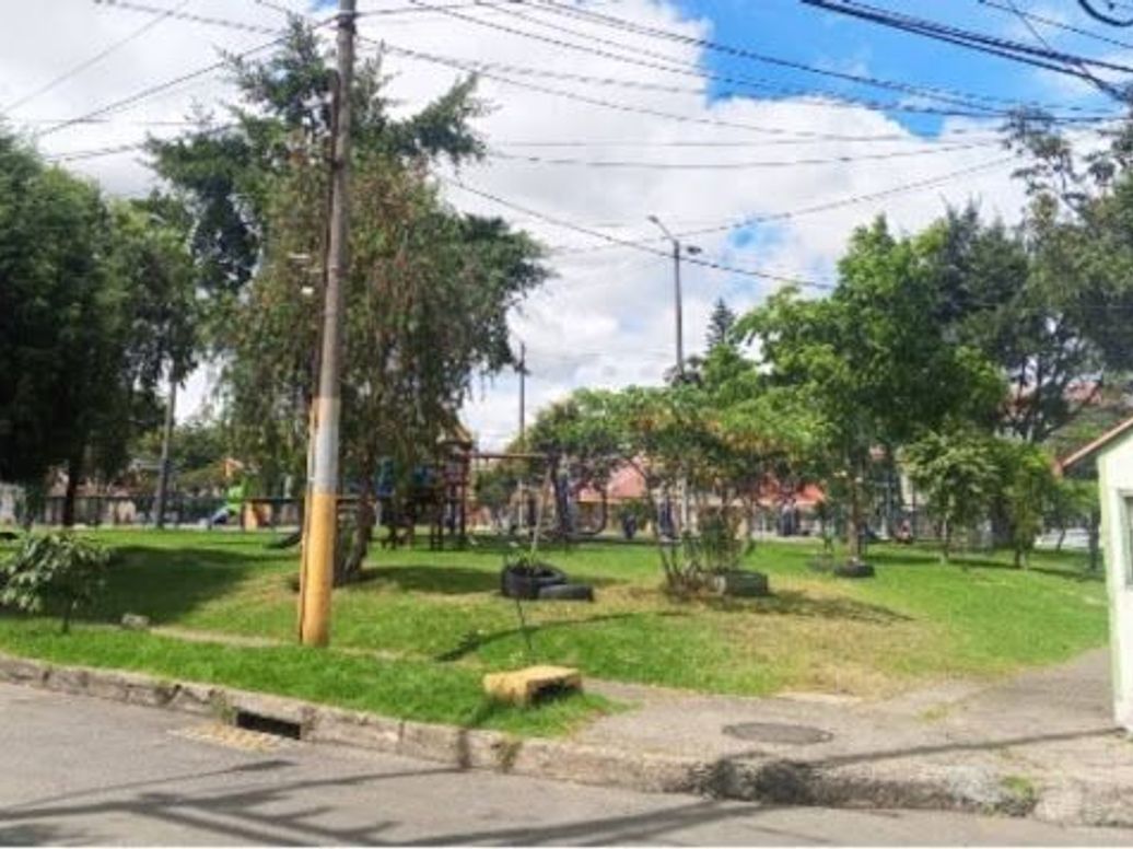 Casa de 6 alcobas en venta en Mandalay Et. Ii, Bogotá, 207 m² · foto 2 de 20