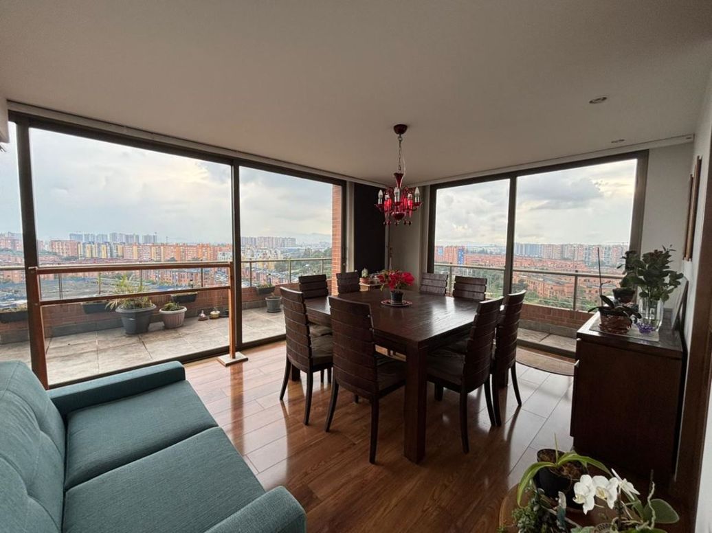 Apartamento de 4 alcobas en venta en La Esperanza Norte, Bogotá, 180 m² · foto 19 de 20