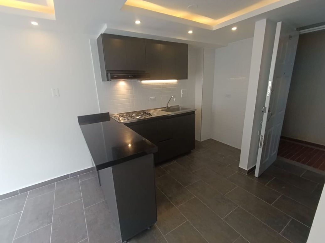 Apartamento de 2 alcobas en venta en Nuevo Techo, Bogotá, 42 m² · foto 2 de 18