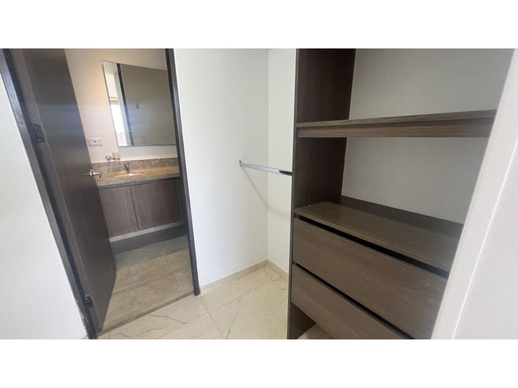 Apartamento de 3 alcobas en venta en Gran Granada, Bogotá, 77 m² · foto 16 de 20