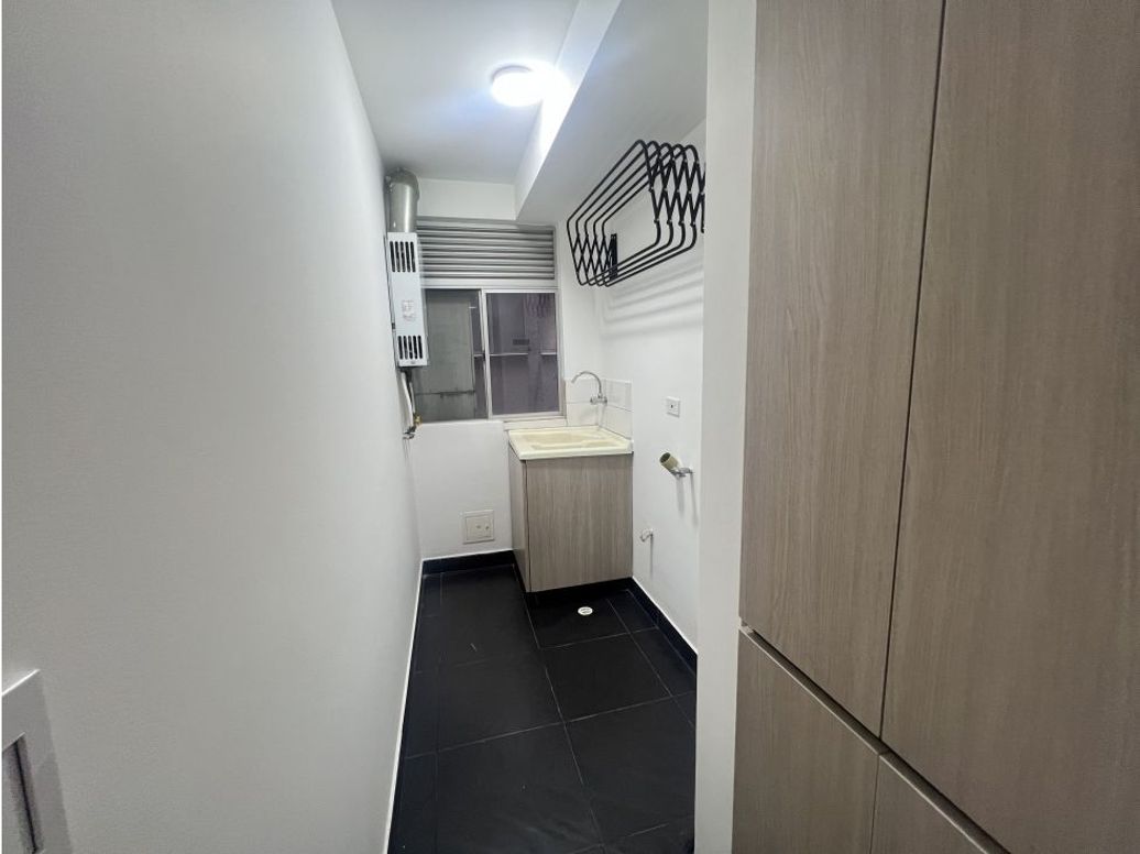 Apartamento de 3 alcobas en venta en Gran Granada, Bogotá, 77 m² · foto 9 de 20