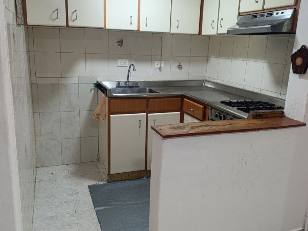 Casa de 7 alcobas en venta en Primavera, Bogotá, 317 m² · foto 15 de 20