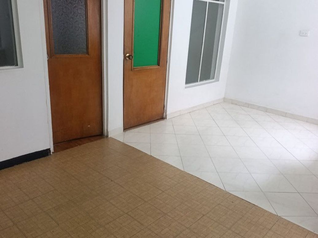 Casa de 7 alcobas en venta en Primavera, Bogotá, 317 m² · foto 3 de 20