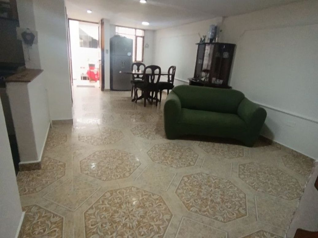 Casa de 7 alcobas en venta en Primavera, Bogotá, 317 m² · foto 14 de 20
