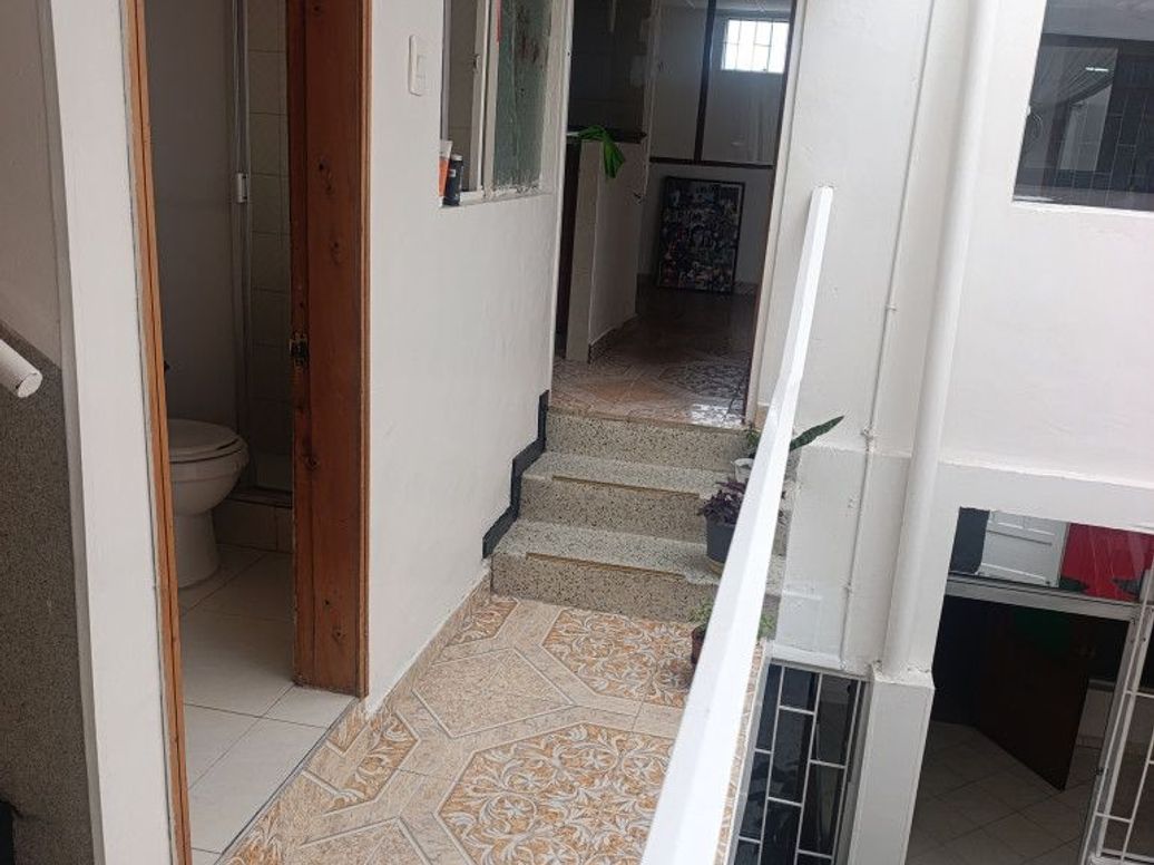 Casa de 7 alcobas en venta en Primavera, Bogotá, 317 m² · foto 7 de 20