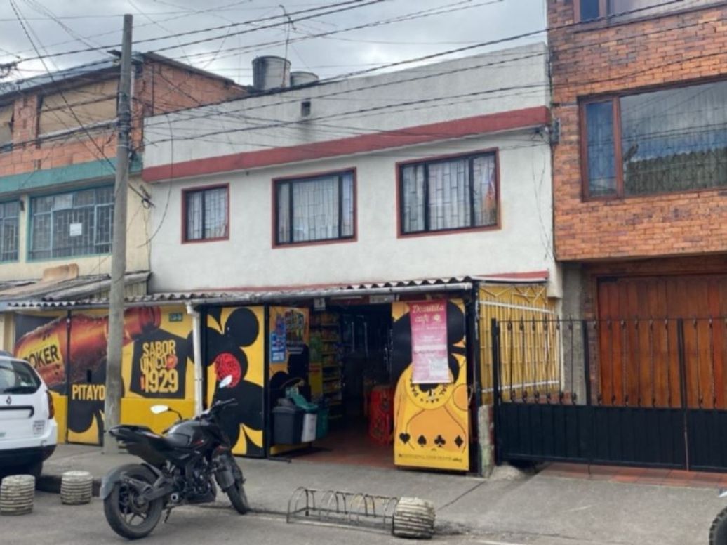 Casa de 6 alcobas en venta en Prado Veraniego, Bogotá, 320 m² · foto 2 de 10