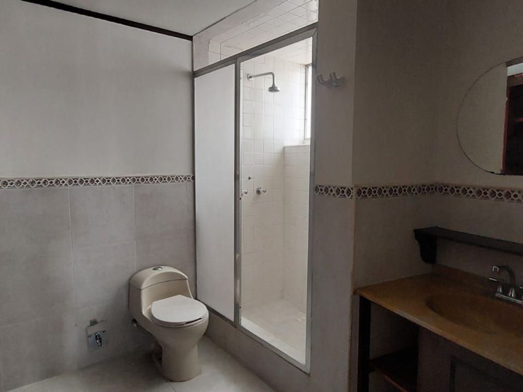Apartamento de 3 alcobas en venta en Las Nieves, Bogotá, 135 m² · foto 14 de 18