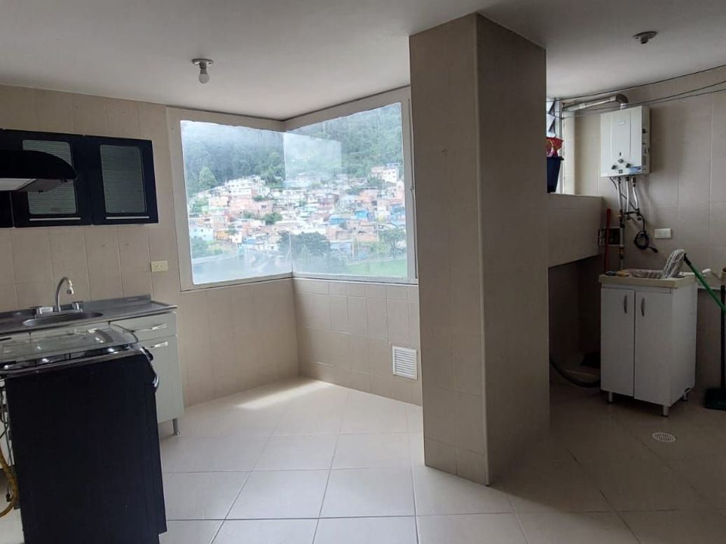 Apartamento de 3 alcobas en venta en Las Nieves, Bogotá, 135 m² · foto 12 de 18