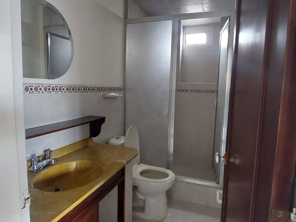 Apartamento de 3 alcobas en venta en Las Nieves, Bogotá, 135 m² · foto 11 de 18