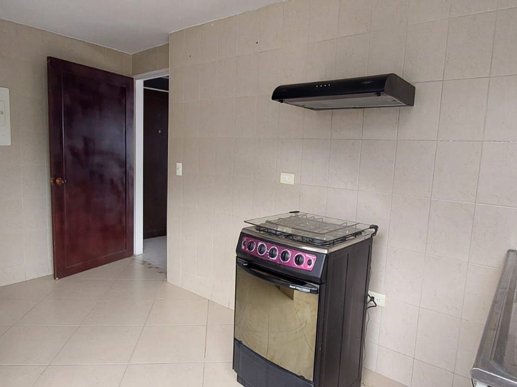 Apartamento de 3 alcobas en venta en Las Nieves, Bogotá, 135 m² · foto 15 de 18