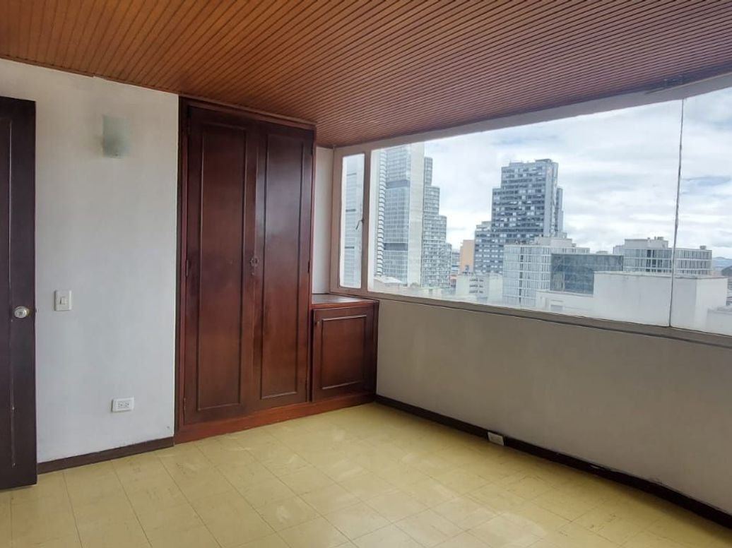 Apartamento de 3 alcobas en venta en Las Nieves, Bogotá, 135 m² · foto 6 de 18