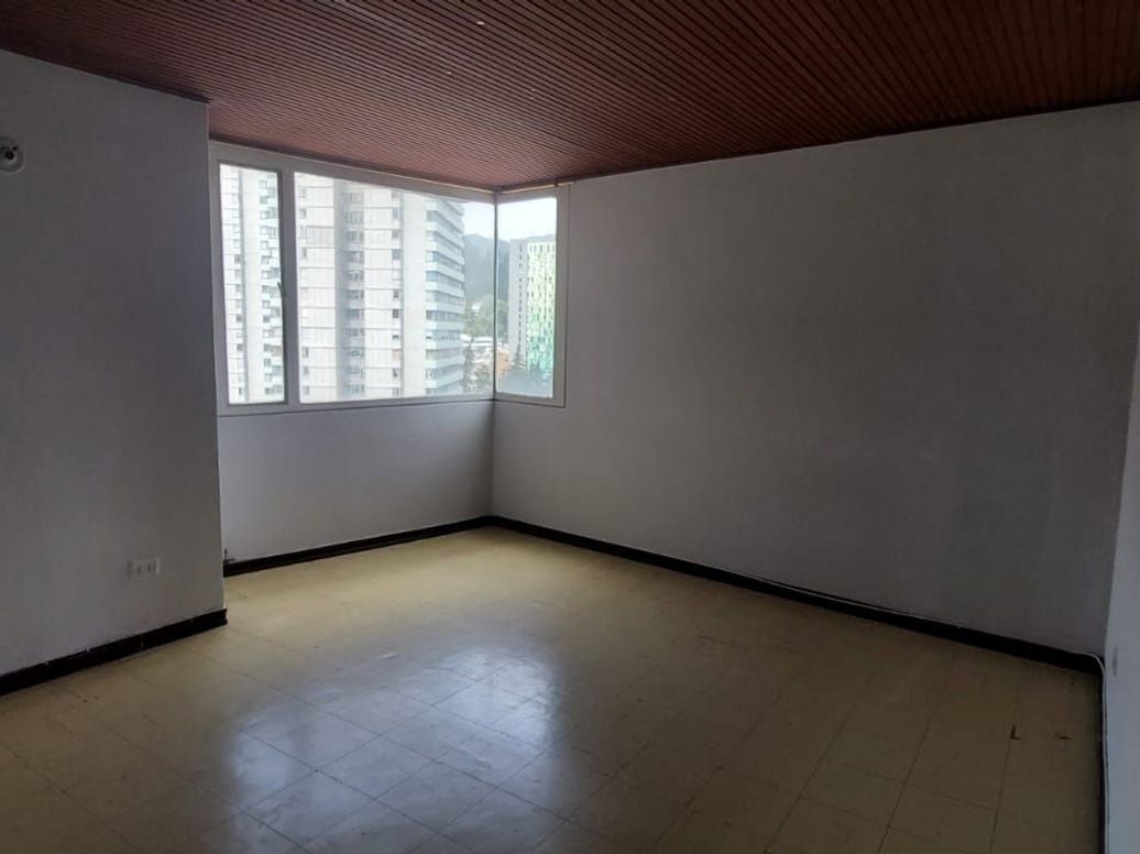 Apartamento de 3 alcobas en venta en Las Nieves, Bogotá, 135 m² · foto 16 de 18