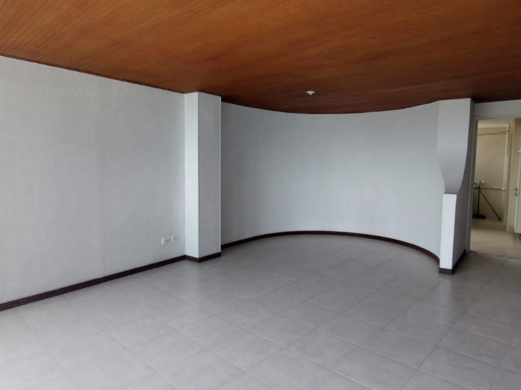 Apartamento de 3 alcobas en venta en Las Nieves, Bogotá, 135 m² · foto 4 de 18