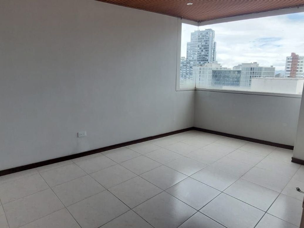 Apartamento de 3 alcobas en venta en Las Nieves, Bogotá, 135 m² · foto 7 de 18