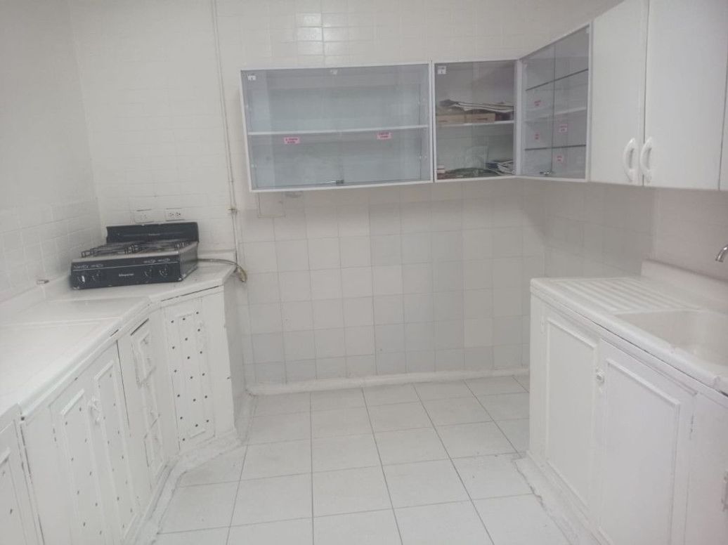 Casa de 13 alcobas en arriendo en La Castellana, Bogotá, 400 m² · foto 5 de 20