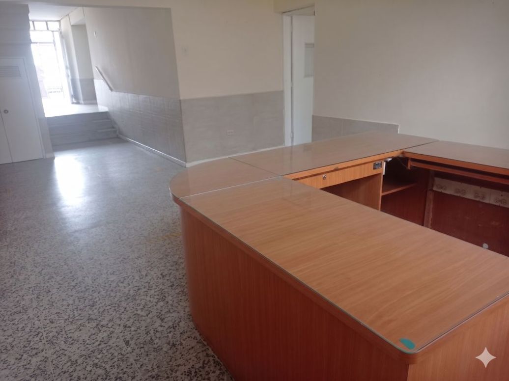 Casa de 13 alcobas en arriendo en La Castellana, Bogotá, 400 m² · foto 3 de 20