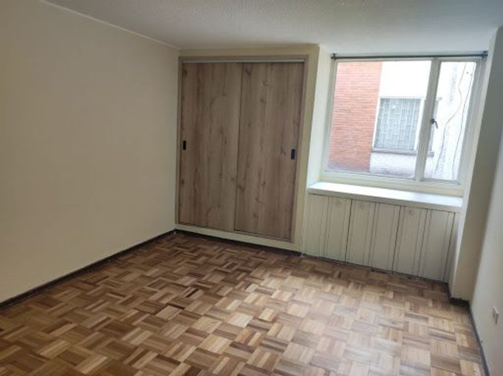 Apartamento de 2 alcobas en venta en La Soledad, Bogotá, 130 m² · foto 4 de 13