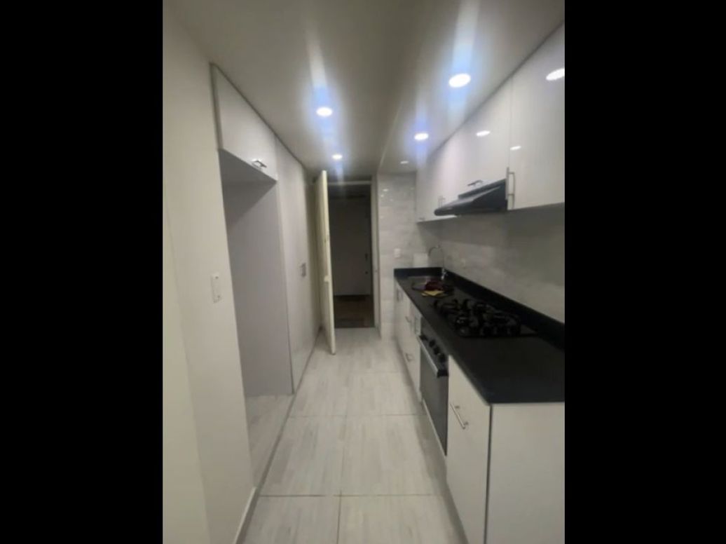 Apartamento de 2 alcobas en venta en Puente Aranda, Bogotá, 42 m² · foto 3 de 11