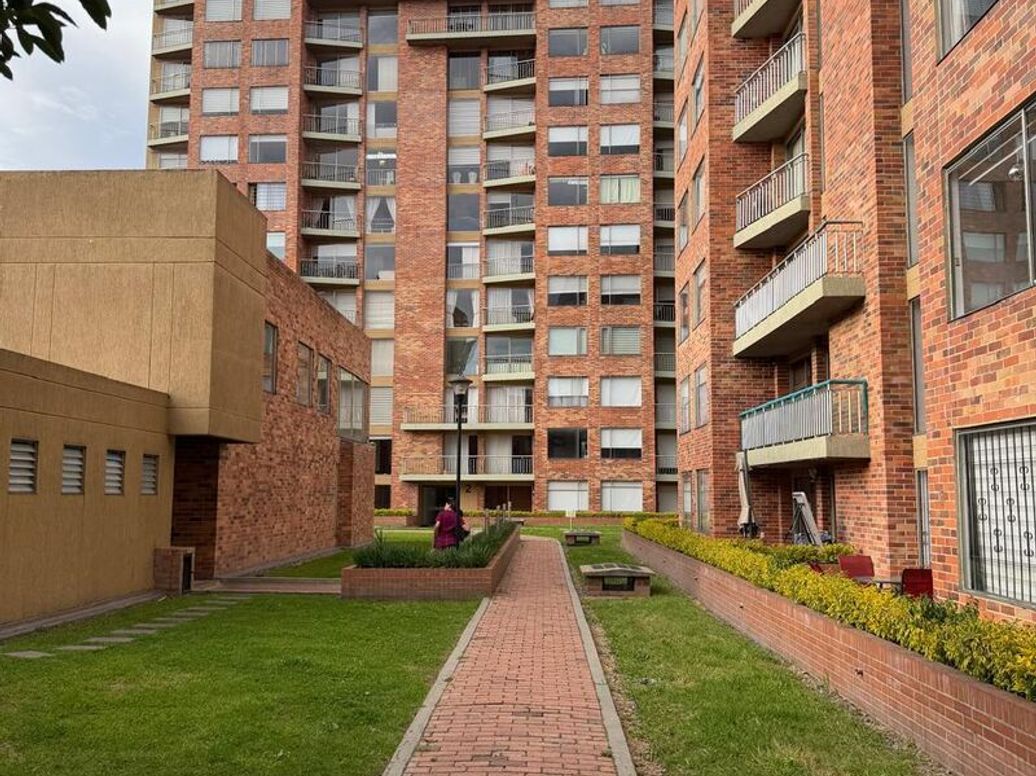 Apartamento de 3 alcobas en venta en Atenas, Bogotá, 103 m² · foto 19 de 20