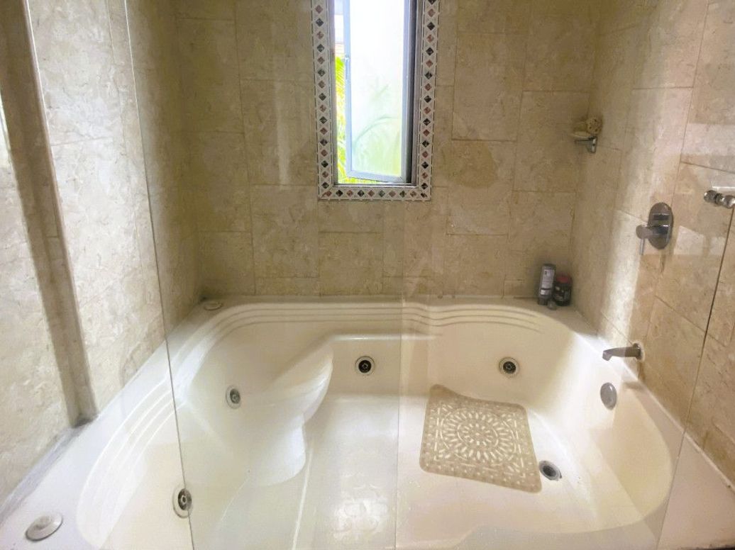 Apartamento de 2 alcobas en venta en El Refugio, Bogotá, 177 m² · foto 16 de 20