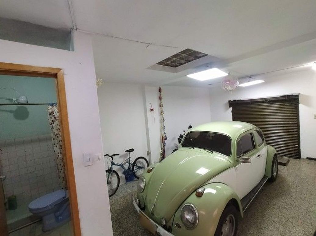 Casa de 8 alcobas en venta en San Isidro, Bogotá, 322 m² · foto 4 de 20