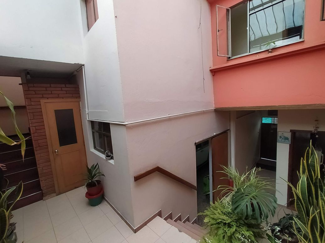 Casa de 8 alcobas en venta en San Isidro, Bogotá, 322 m² · foto 5 de 20