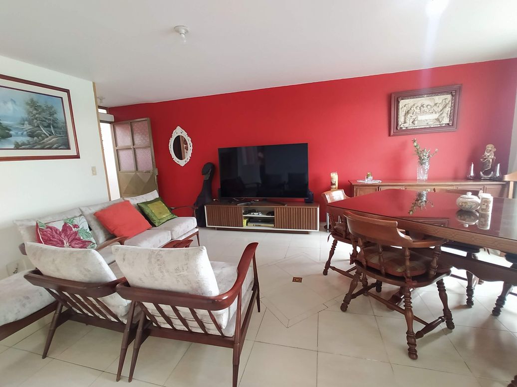 Casa de 8 alcobas en venta en San Isidro, Bogotá, 322 m² · foto 17 de 20