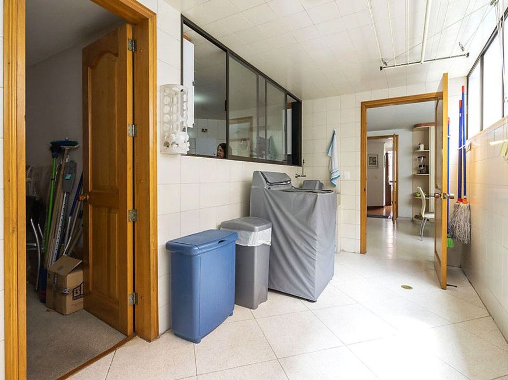 Apartamento de 3 alcobas en venta en Santa Barbara Occidental, Bogotá, 238 m² · foto 15 de 20