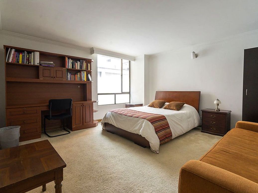 Apartamento de 3 alcobas en venta en Santa Barbara Occidental, Bogotá, 238 m² · foto 18 de 20