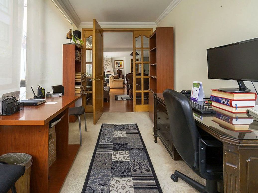 Apartamento de 3 alcobas en venta en Santa Barbara Occidental, Bogotá, 238 m² · foto 9 de 20