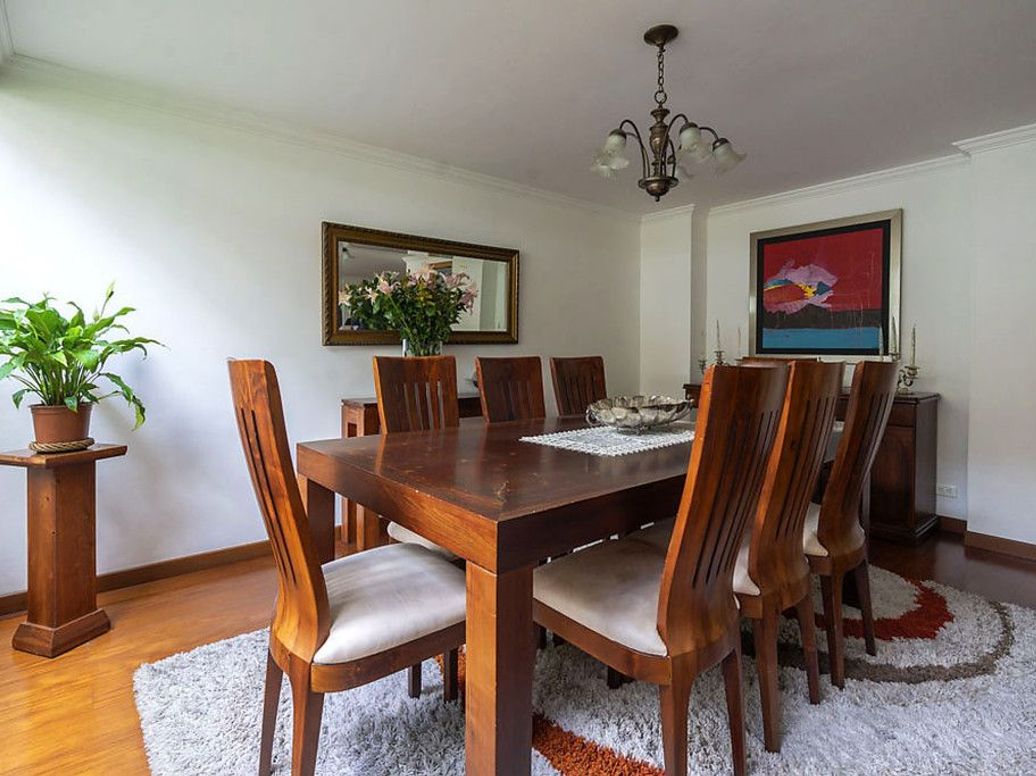 Apartamento de 3 alcobas en venta en Santa Barbara Occidental, Bogotá, 238 m² · foto 6 de 20