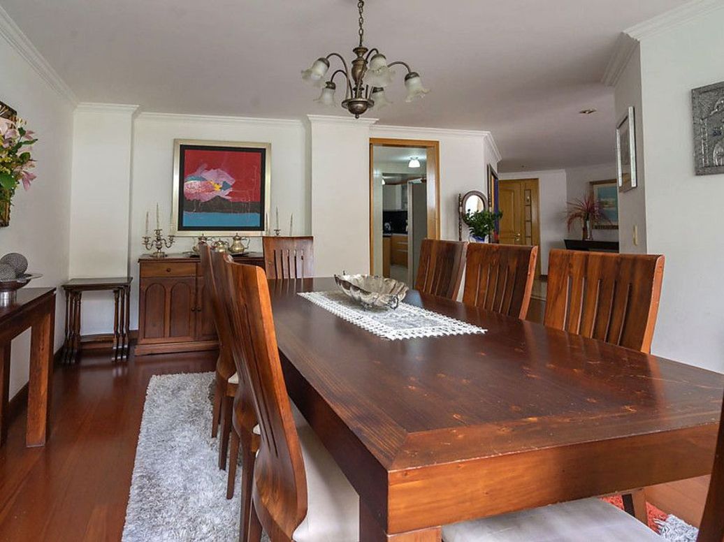Apartamento de 3 alcobas en venta en Santa Barbara Occidental, Bogotá, 238 m² · foto 5 de 20
