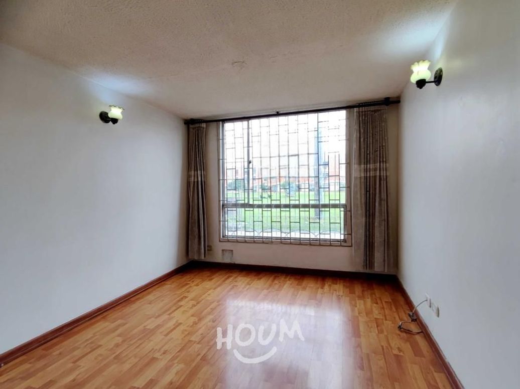 Apartamento de 2 alcobas en venta en Campo Alegre, Bogotá, 50 m² · foto 2 de 20