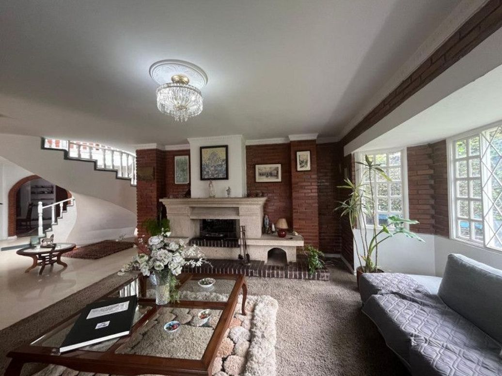 Casa de 4 alcobas en venta en Casa Blanca, Bogotá, 839 m² · foto 2 de 20