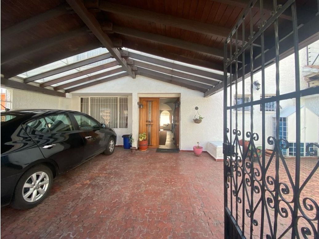 Casa de 5 alcobas en venta en El Contador, Bogotá, 331 m² · foto 3 de 20