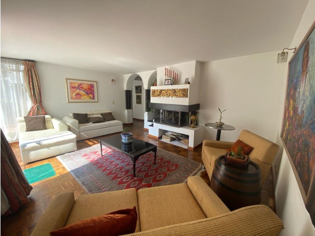 Casa de 5 alcobas en venta en El Contador, Bogotá, 331 m² · foto 8 de 20