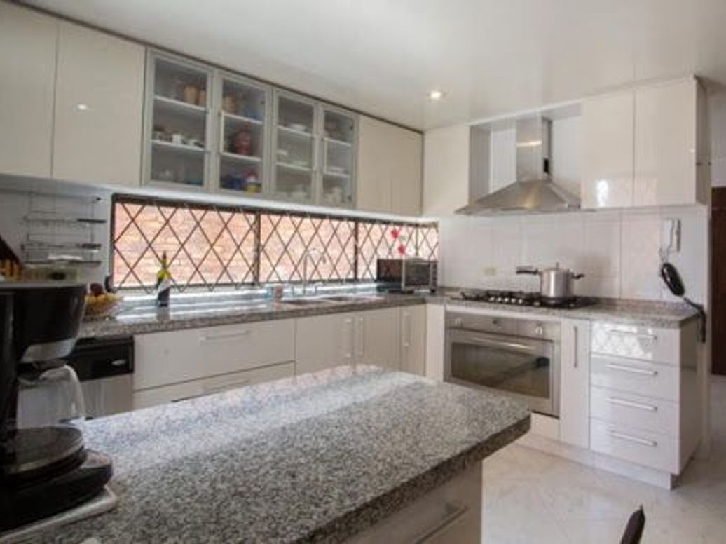 Apartamento de 1 alcoba en venta en Bosque De Pinos, Bogotá, 211 m² · foto 3 de 11