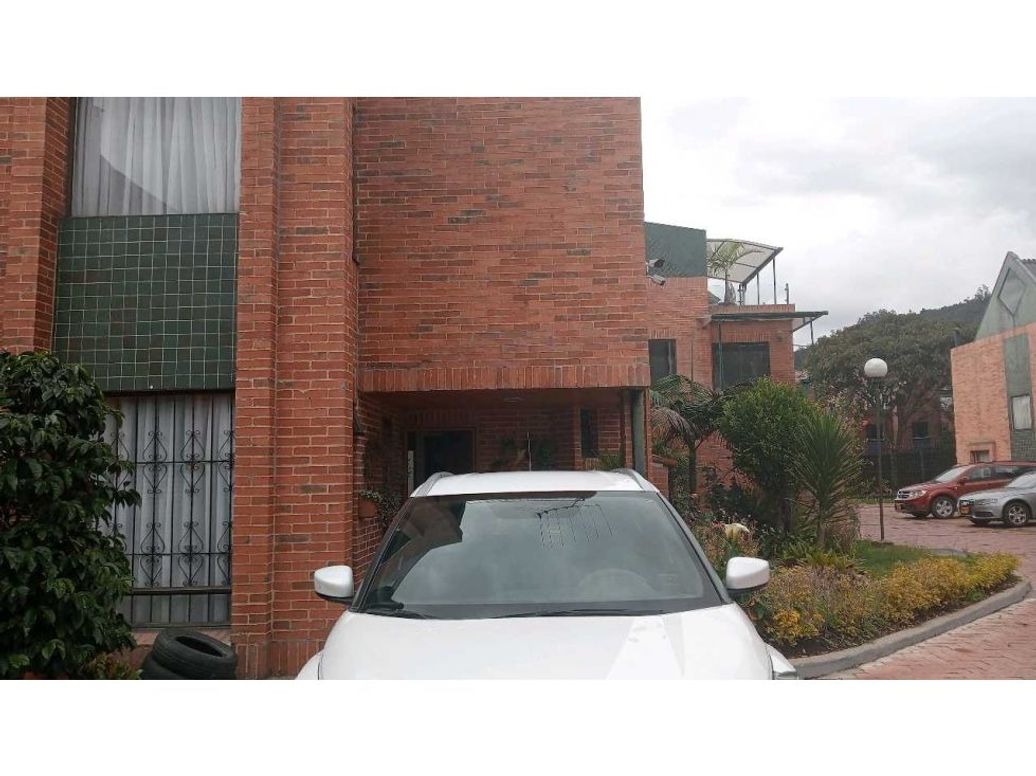 Casa de 3 alcobas en venta en Usaquén, Bogotá, 120 m² · foto 2 de 20