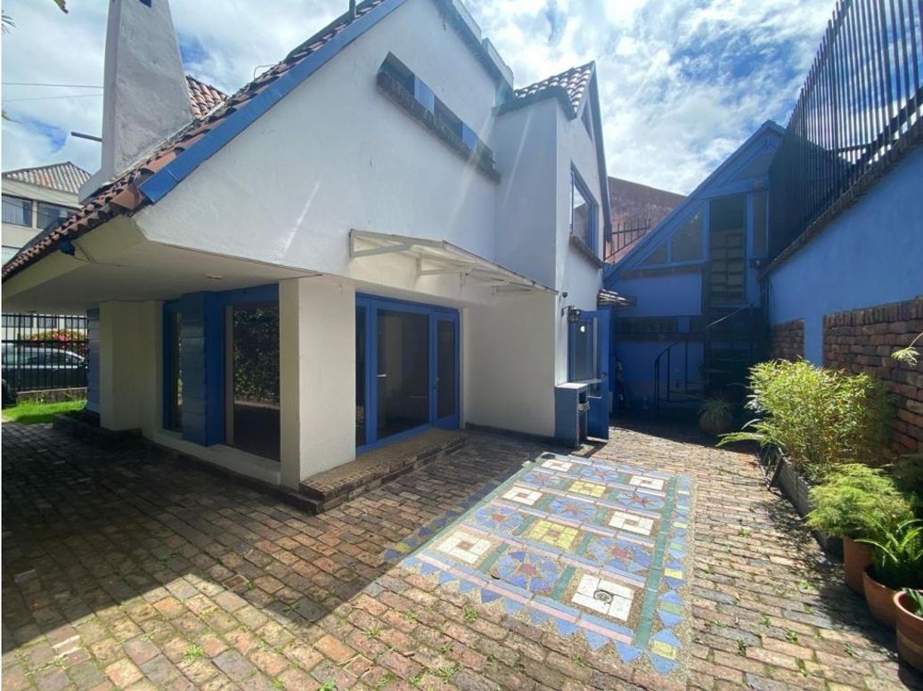 Casa de 3 alcobas en venta en Santa Barbara, Bogotá, 160 m² · foto 2 de 20
