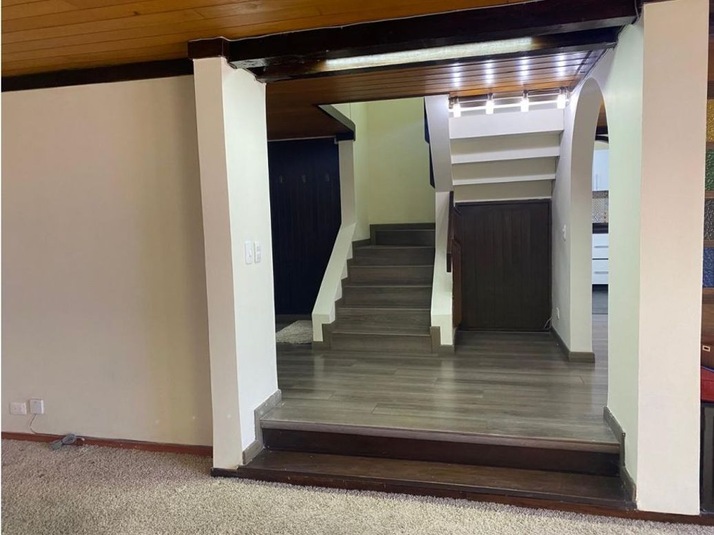 Casa de 3 alcobas en venta en Santa Barbara, Bogotá, 160 m² · foto 9 de 20