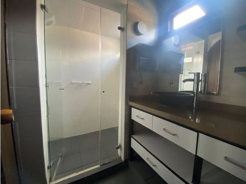 Casa de 3 alcobas en venta en Santa Barbara, Bogotá, 160 m² · foto 18 de 20