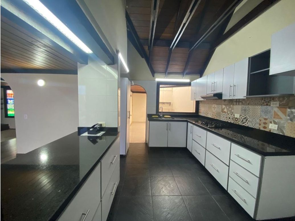 Casa de 3 alcobas en venta en Santa Barbara, Bogotá, 160 m² · foto 16 de 20